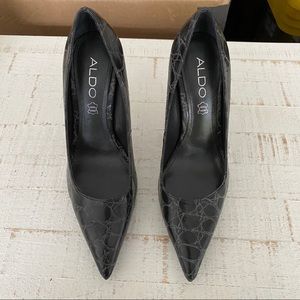 Aldo dark grey pumps with print never worn